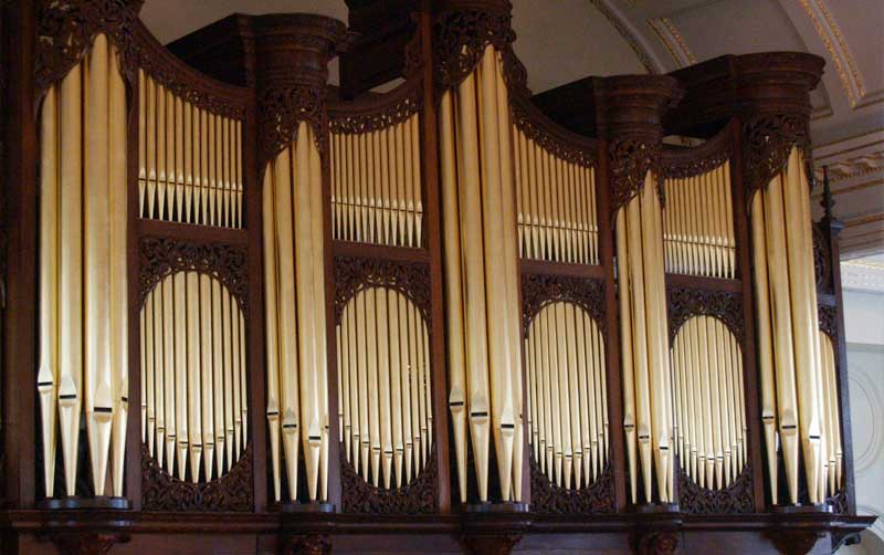 Donated money helped St George's Hanover Square church get a new organ 3