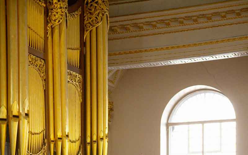 Donated money helped St George's Hanover Square church get a new organ 5